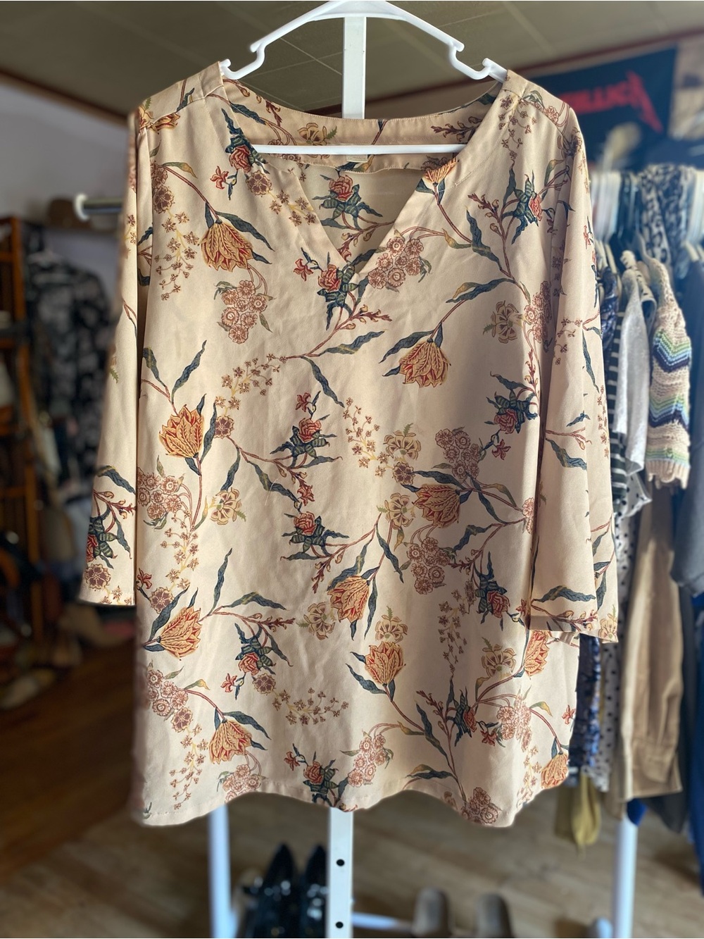 Floral V-Neck Three-Quarter Sleeve Blouse - Beige